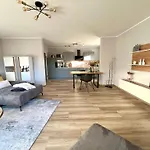 아파트 Bella - Mit Waschmaschine, Fahrstuhl Und Carport In Ruhiger Altstadtlage Von