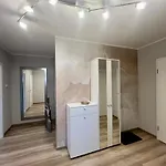 Bella - Mit Waschmaschine, Fahrstuhl Und Carport In Ruhiger Altstadtlage Von *