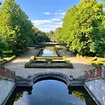 Bella - Mit Waschmaschine, Fahrstuhl Und Carport In Ruhiger Altstadtlage Von
