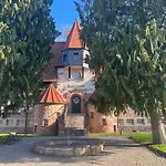 Bella - Mit Waschmaschine, Fahrstuhl Und Carport In Ruhiger Altstadtlage Von Apartamento Ballenstedt