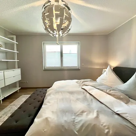 Apartman Bella - Mit Waschmaschine, Fahrstuhl Und Carport In Ruhiger Altstadtlage Von Ballenstedt