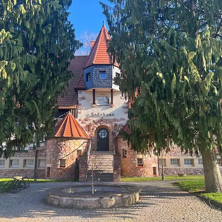 Bella - Mit Waschmaschine, Fahrstuhl Und Carport In Ruhiger Altstadtlage Von شقة بالنشتيت