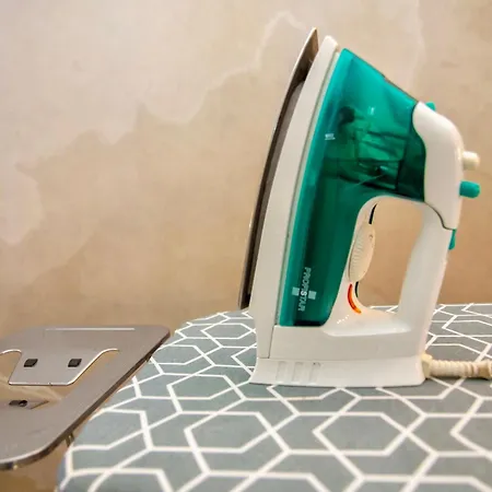 Bella - Mit Waschmaschine, Fahrstuhl Und Carport In Ruhiger Altstadtlage Von *