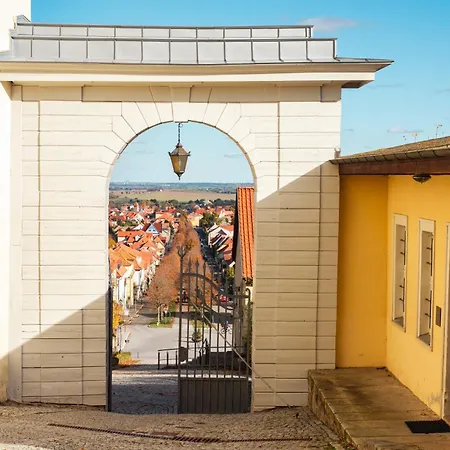 Bella - Mit Waschmaschine, Fahrstuhl Und Carport In Ruhiger Altstadtlage Von