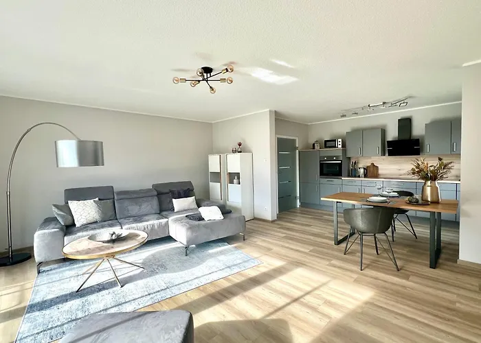 Bella - Mit Waschmaschine, Fahrstuhl Und Carport In Ruhiger Altstadtlage Von 巴伦施泰特