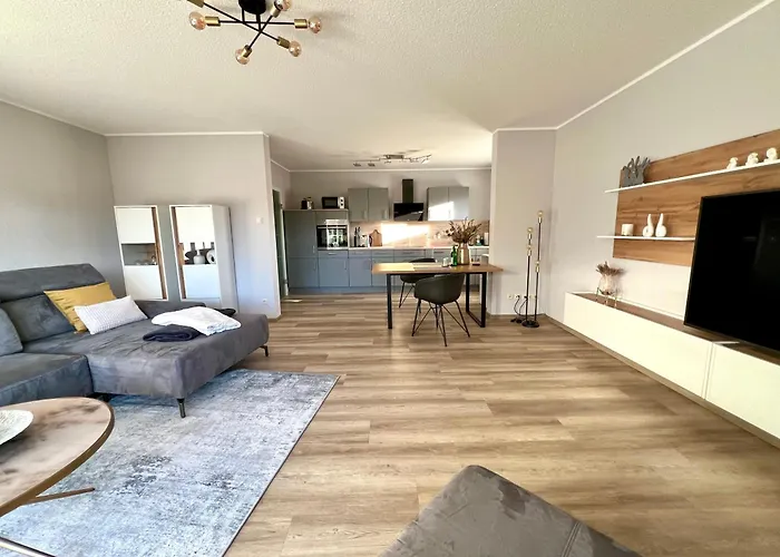 Appartement Bella - Mit Waschmaschine, Fahrstuhl Und Carport In Ruhiger Altstadtlage Von