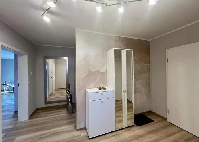 Bella - Mit Waschmaschine, Fahrstuhl Und Carport In Ruhiger Altstadtlage Von *