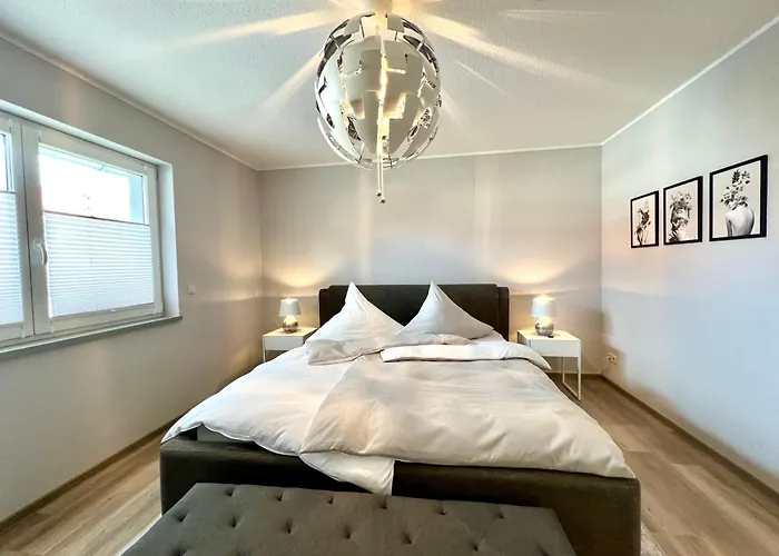 Appartement Bella - Mit Waschmaschine, Fahrstuhl Und Carport In Ruhiger Altstadtlage Von