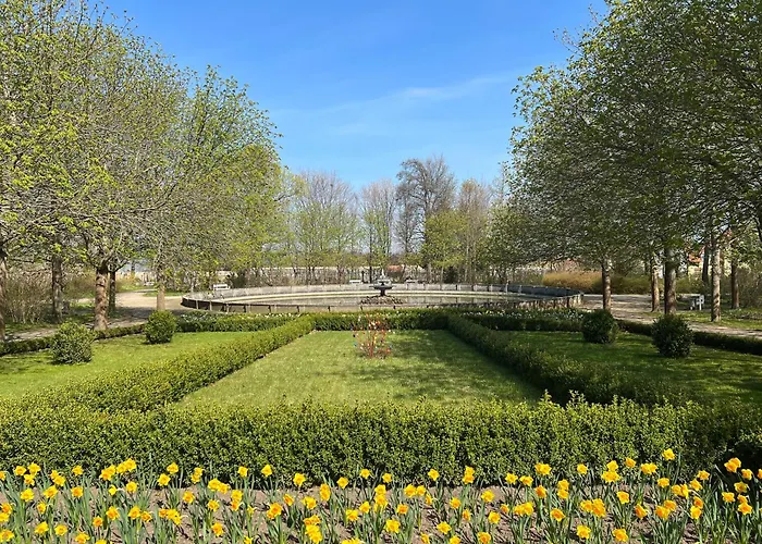 Bella - Mit Waschmaschine, Fahrstuhl Und Carport In Ruhiger Altstadtlage Von アパート *