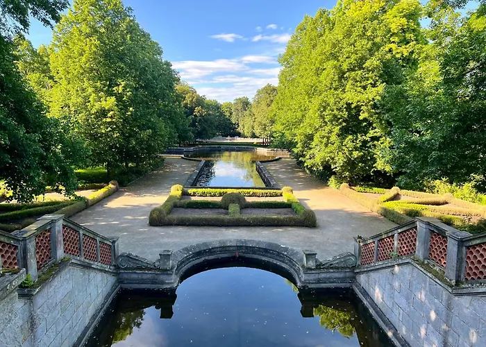 Bella - Mit Waschmaschine, Fahrstuhl Und Carport In Ruhiger Altstadtlage Von