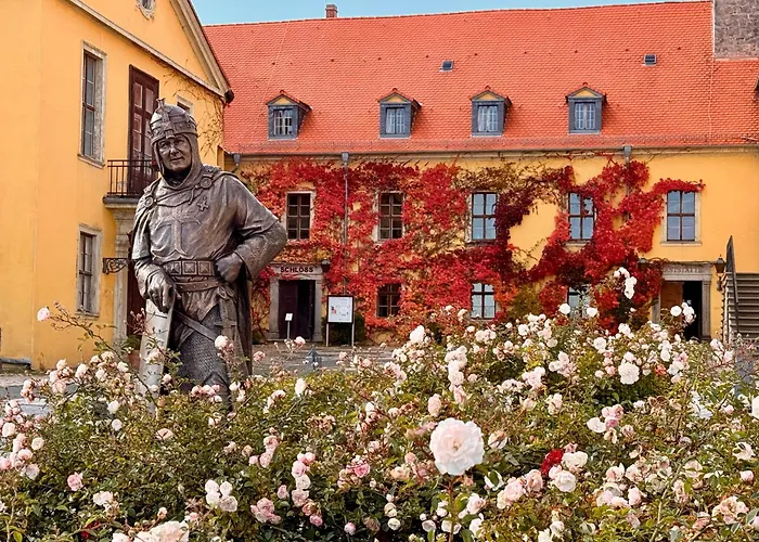 Bella - Mit Waschmaschine, Fahrstuhl Und Carport In Ruhiger Altstadtlage Von *